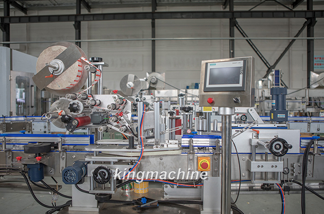 兩面貼標機（瓶身、頂部T標）